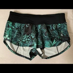 Lululemon speed up short size 6. 2.5 inseam